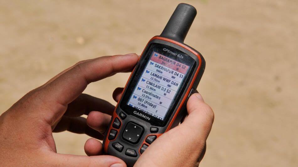 Find Your Best Emergency Satellite Communicator Today